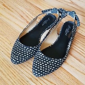 Lucky Brand Black and White flats with Bows